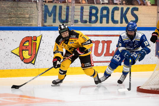 Luleås Chiho Osawa och Leksands Agnez Svensson