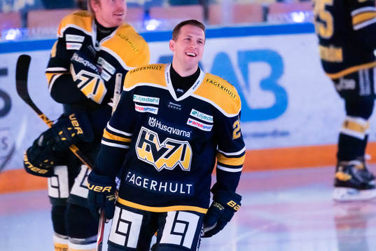 s Matt Donovan innan ishockeymatchen i SHL mellan HV71 och