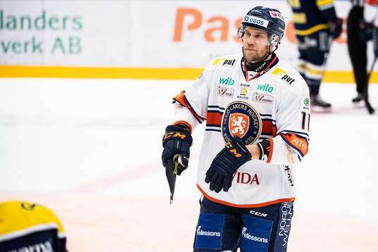 Växjös Ilari Melart tilldelas en matchstraff