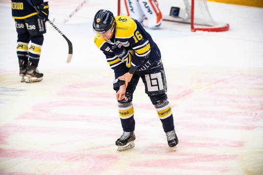 s Filip Sandberg har ont
