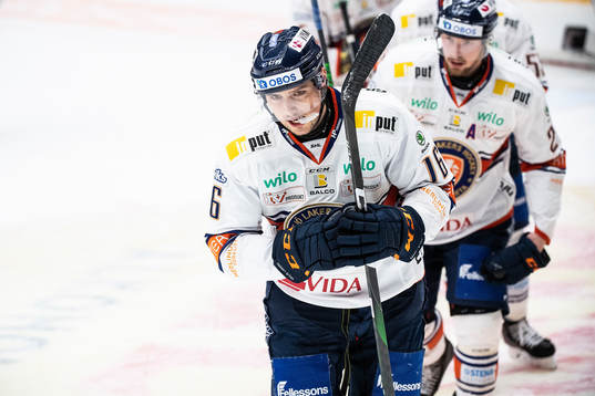 Växjös Brendan Gaunce jublar