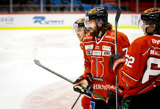 Örebros Nick Ebert jublar vid 1-0
