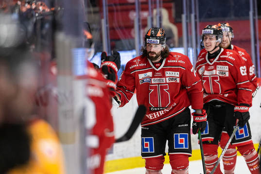 Örebros Nick Ebert och Robert Leino jublar