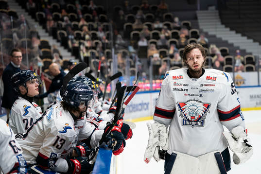 Linköpings målvakt Niklas Lundström byts ut