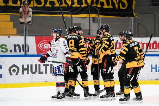 Skellefteås Petter Granberg jublar