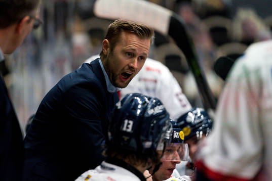 Linköpings tränare Daniel Eriksson deppar