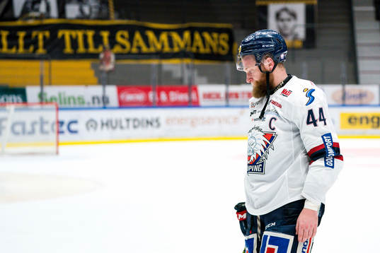 Linköpings Jonas Junland deppar