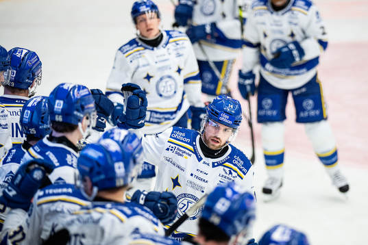 Leksands Oskar Lang jublar