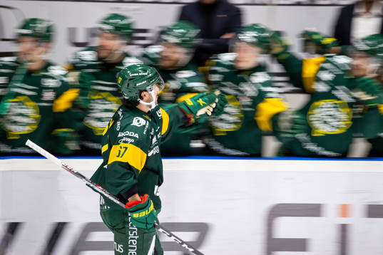 Björklövens Francis Perron blir grattad