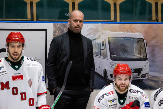 Modos assisterande tränare Peter Johansson