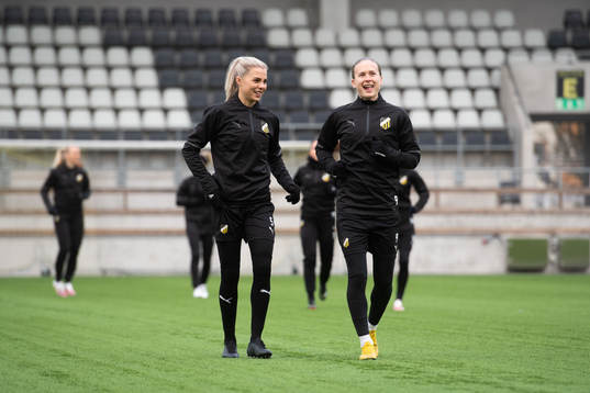 Lotta Ökvist och Filippa Curmark