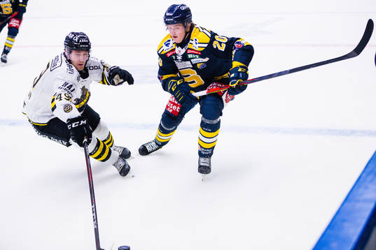 s Christian Kåsastul och Södertäljes Oskar Olausson