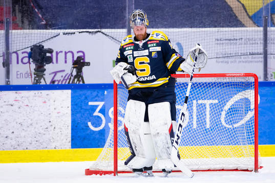 Södertäljes målvakt Jussi Rynnäs deppar