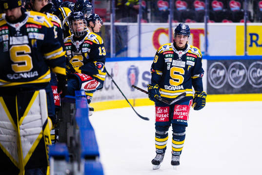 Södertäljes Lucas Carlsson deppar med lagkamrater