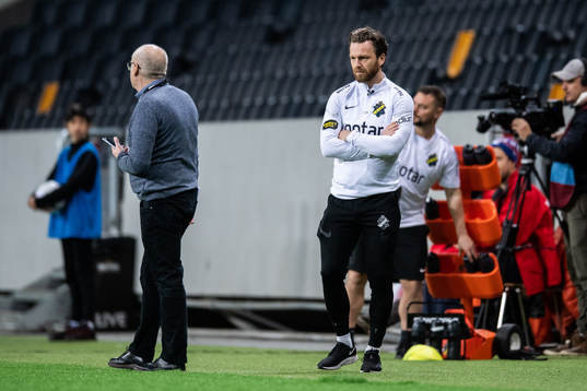 s tränare Bartosz Grzelak