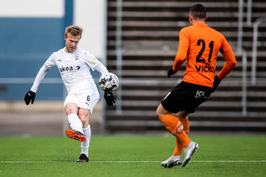 Helsingborgs Andreas Landgren och Torns Felix Konstandeliasz
