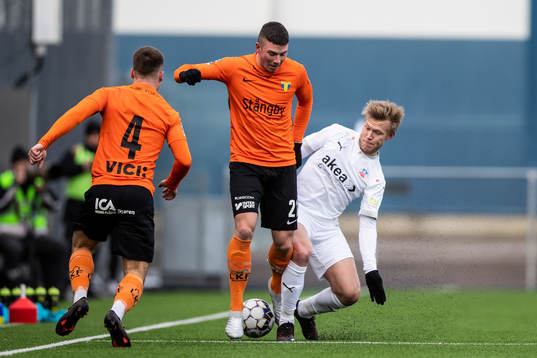 Torns målvakt Erik Lindblom och Helsingborgs Andreas