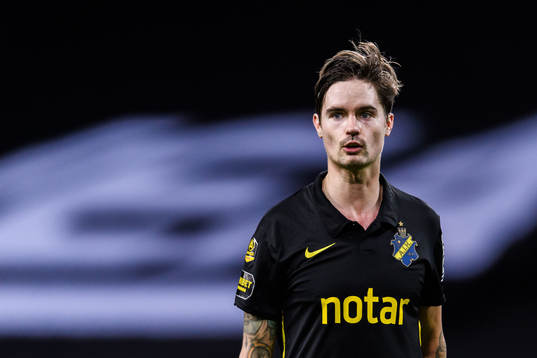 s Mikael Lustig