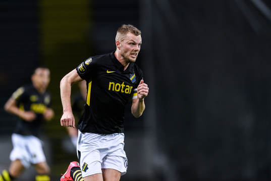 s Sebastian Larsson