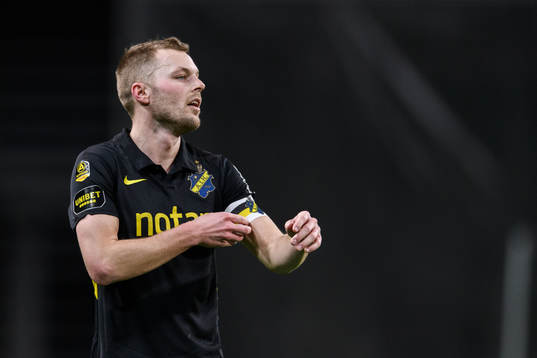 s Sebastian Larsson