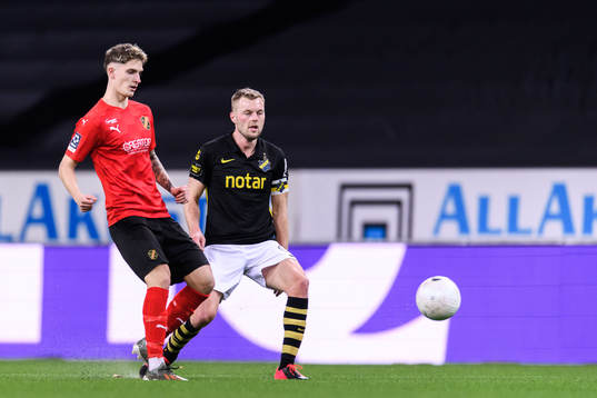 s Sebastian Larsson