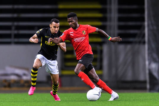 s Bilal Husein och Vasalunds Mai Traore