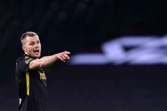 s Sebastian Larsson