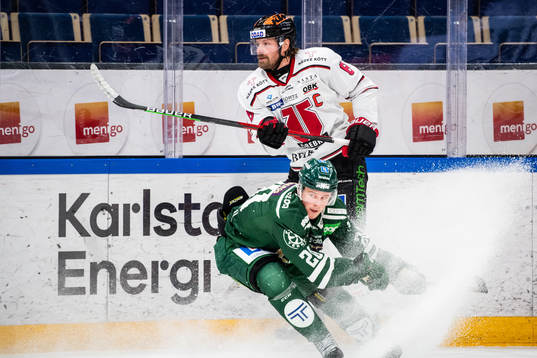Örebros Stefan Warg  och Färjestads Olle Lycksell