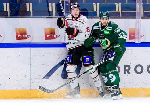 Örebros Linus Öberg och Färjestads Jonathon Blum