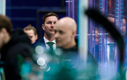 Färjestads huvudtränare Johan Pennerborn