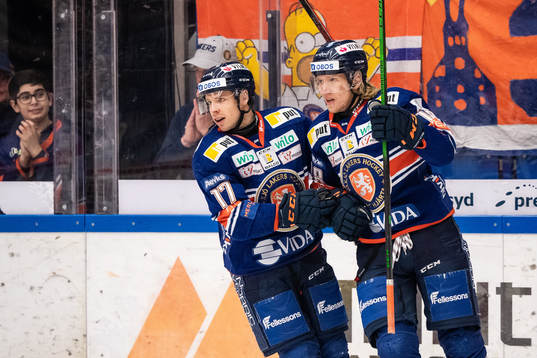 Växjös Emil Forslund och Marcus Sylvegård jublar