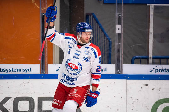 Oskarshamns Kim Rosdahl jublar