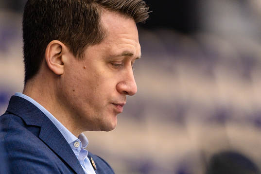 Växjös tränare Sam Hallam deppar