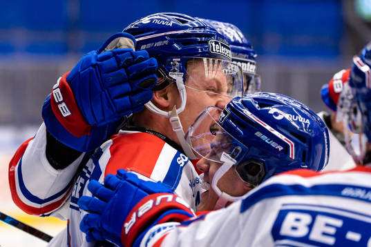 Oskarshamns Fredrik Olofsson jublar