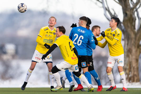 Kamp om bollen