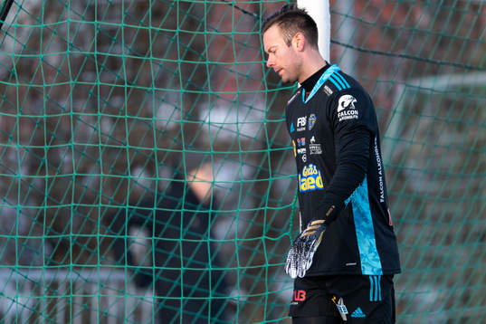 Falkenbergs målvakt Viktor Noring deppar