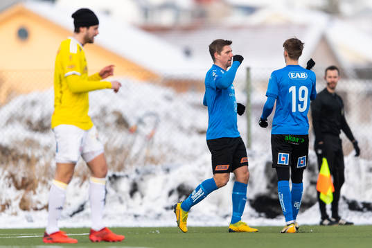 Halmstads Mikael Boman jublar