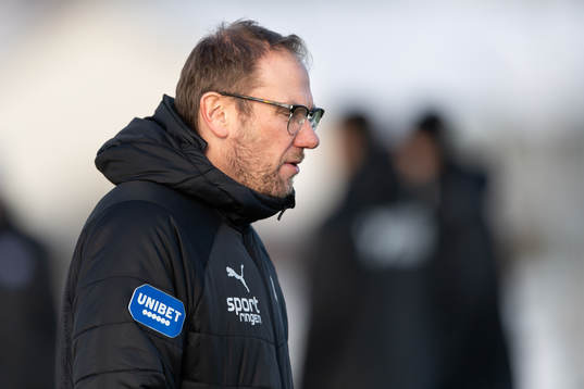 Halmstads tränare Magnus Haglund före träningsmatchen i