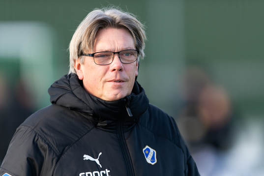 Halmstads analytiker Per Olsson före träningsmatchen i