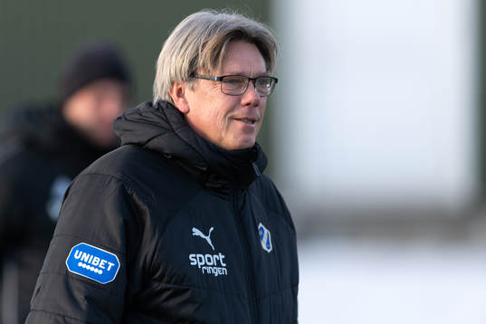 Halmstads analytiker Per Olsson före träningsmatchen i