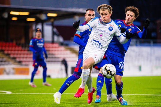 Akropolis Linus Mattsson och Djurgårdens Leo Cornic