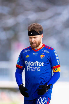 Djurgårdens Jacob Une Larsson deppar