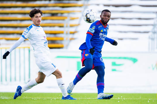 Akropolis Elias Safar och Djurgårdens Emmanuel Banda