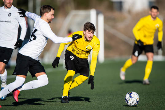 Landskronas Jonathan Asp och Mjällbys Joel Nilsson