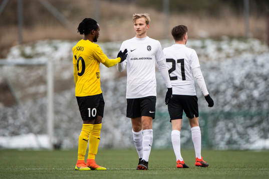Mjällbys Mamudo Moro och Landskronas Johan Rapp