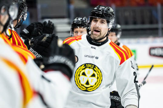 Brynäs Patrik Berglund jublar