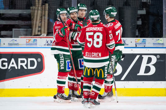 Frölundas Stefan Elliott jublar med lagkamrater