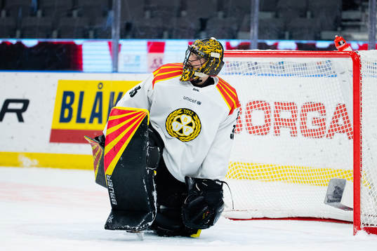 Brynäs målvakt Samuel Ersson deppar