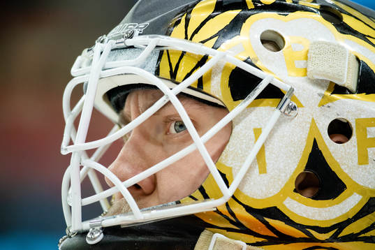 Brynäs målvakt Viktor Andrén innan ishockeymatchen i SHL