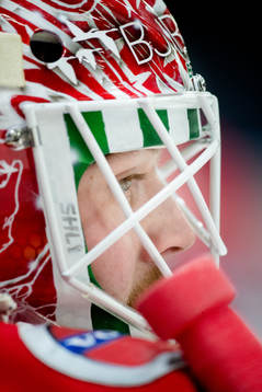 Frölundas målvakt Niklas Rubin innan ishockeymatchen i